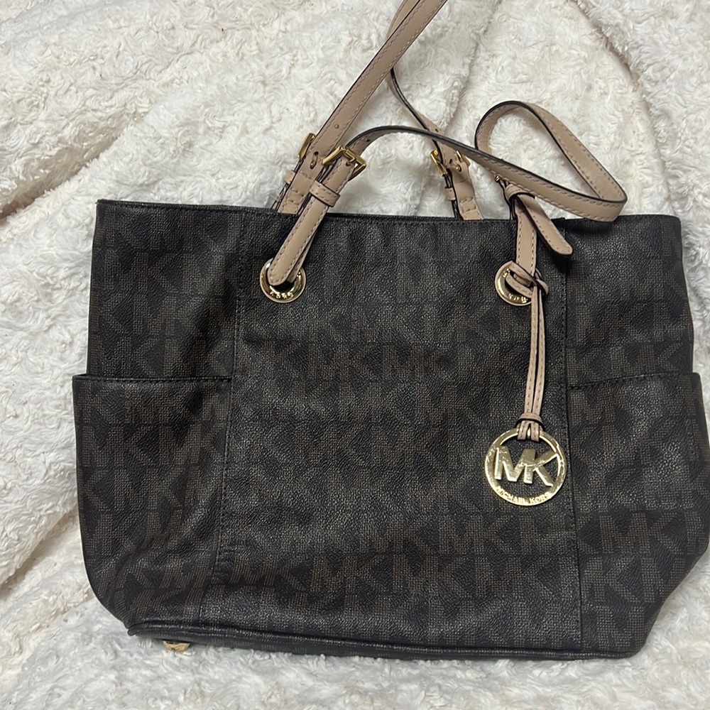 Michael Kors jet set tote
